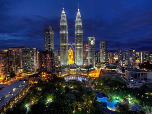 Kuala-Lumpur-Malaysia-city-night