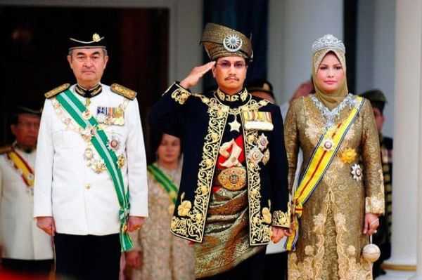 малайзия монархия