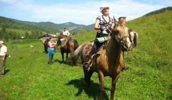 Алтай. Конный поход к Емурлинскому водопаду