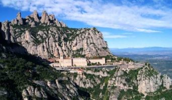 Монастырь Монсеррат в Каталонии