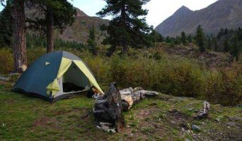 Куда поехать летом отдохнуть с палатками на Урале?