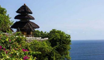 Храм Улувату на Бали