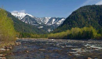 Путешествие на Байкал. Река Снежная