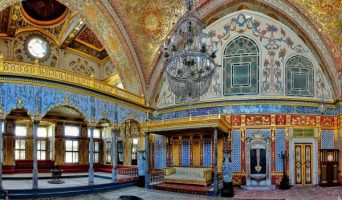 Достопримечательности Стамбула. Дворец Топкапы – бывшая резиденция великой Османской империи