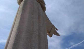 Статуя Христа в Лиссабоне. Как португальцы соперничали с Рио
