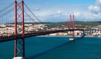 Мост 25 Апреля в Лиссабоне. Фото, описание, информация