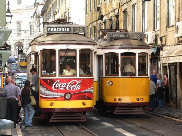 28 трамвай в Лиссабоне