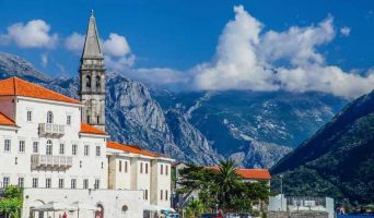 Изюминка Адриатического побережья — старинный город Котор