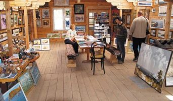 Листвянка. Галерея Пламеневского — место для творческого отдыха