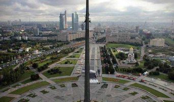 Один день на Поклонной горе. Памятники и храмы. Феерия фонтанов и отдых в парке Победы