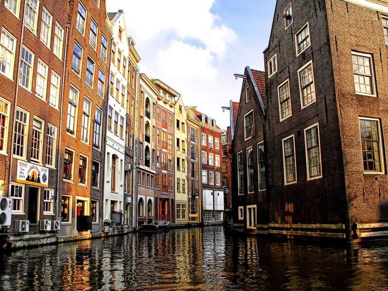 Онлайн-экскурсия «10 неожиданных фактов об Амстердаме»