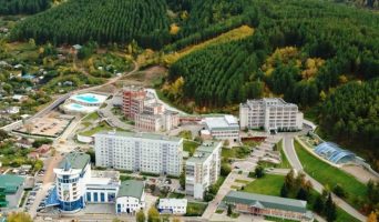 Курорт Белокуриха. Идем по улице и смотрим вокруг