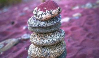 Гранатовый пляж в Байкальске