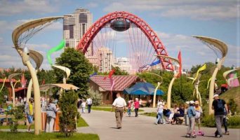 Самый масштабный в Москве новый парк «Сказка» у Живописного моста