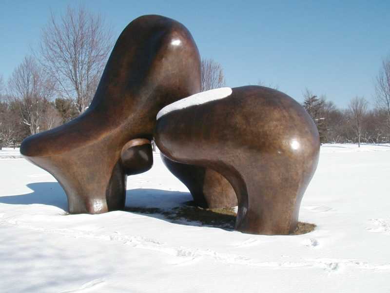 Скульптура Мура