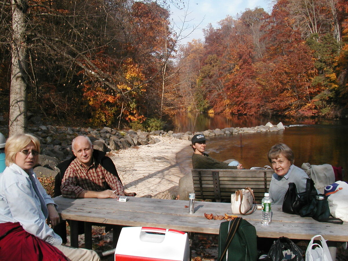 Пикник с друзьями и родственниками на озере Silver lake 
