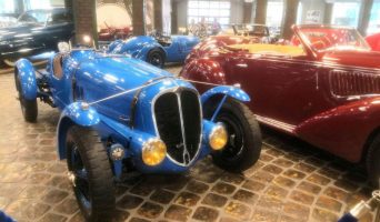 Музей техники Вадима Задорожного. Боевые и летные машины, мотоциклы и ретро автомобили, паровозы и тематические экспонаты