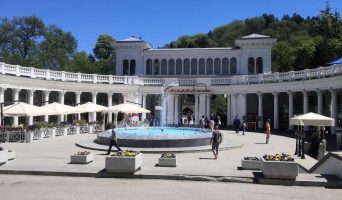 Кисловодский курортный парк. Стоит ли побывать и за сколько дней обойти