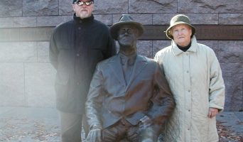 Очерки дипломата. Пять лет в Америке. Декабрь 2004.  О восприятии Вашингтона пожилым советским человеком. Часть 2