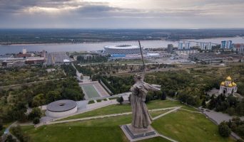 Волгоград. Уроки памяти. Дети и крокодил. Левитаны — Юрий и Ефим