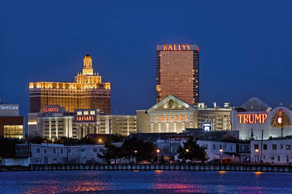 Атлантик-Сити - примерно такой же набор казино, что и в Лас-Вегасе