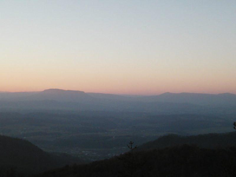 Вид с Blue Ridge Parkway после захода солнца