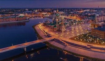 Йошкар-Ола. Царев град на Кокшайке. Слушаем три языка, гуляем по Брюгге, делаем селфи с Йошкиным Котом