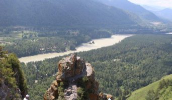 Скала Чертов палец — магнетическая точка притяжения Алтая