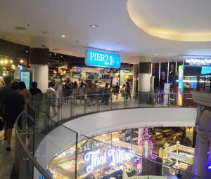 Дешевый фудкорт на 5м этаже торгового центра Terminal21 в Паттайе. Цены и качество еды