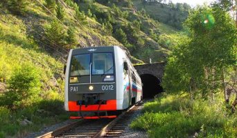 По Кругобайкальской дороге запустят рельсовые автобусы